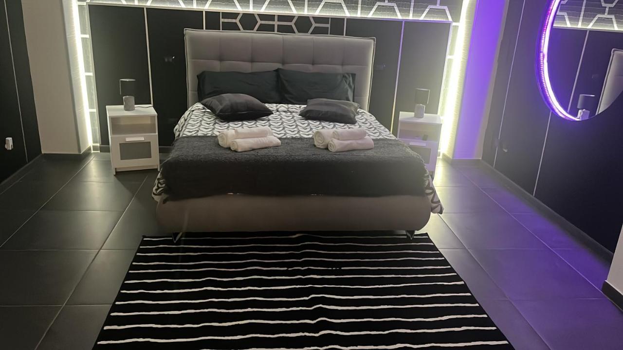 Luxury Suite Mimi Бари Экстерьер фото