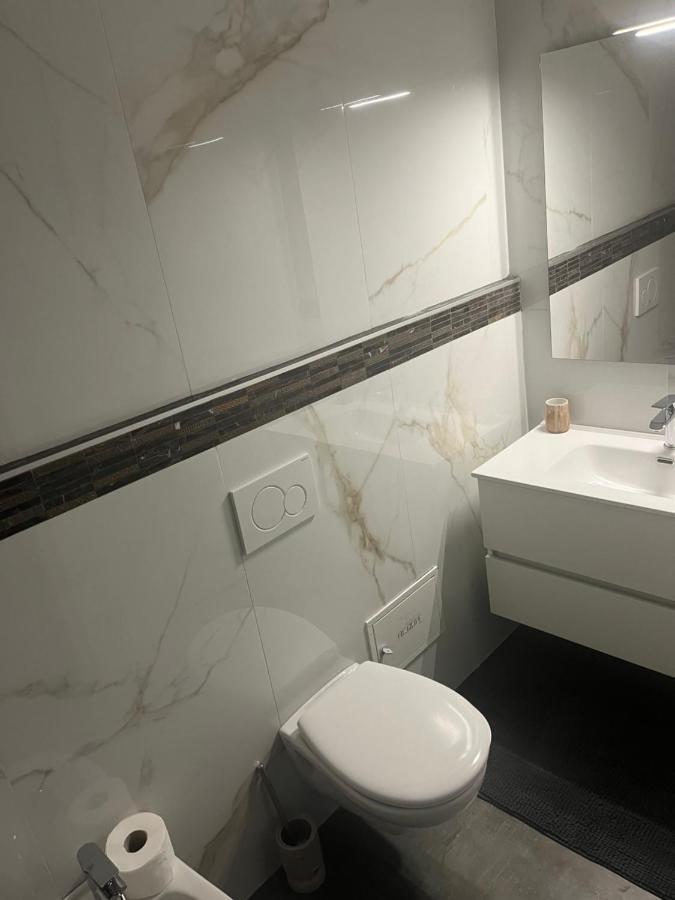 Luxury Suite Mimi Бари Экстерьер фото