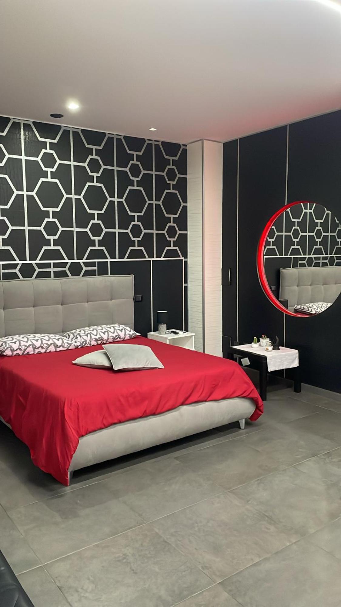 Luxury Suite Mimi Бари Экстерьер фото